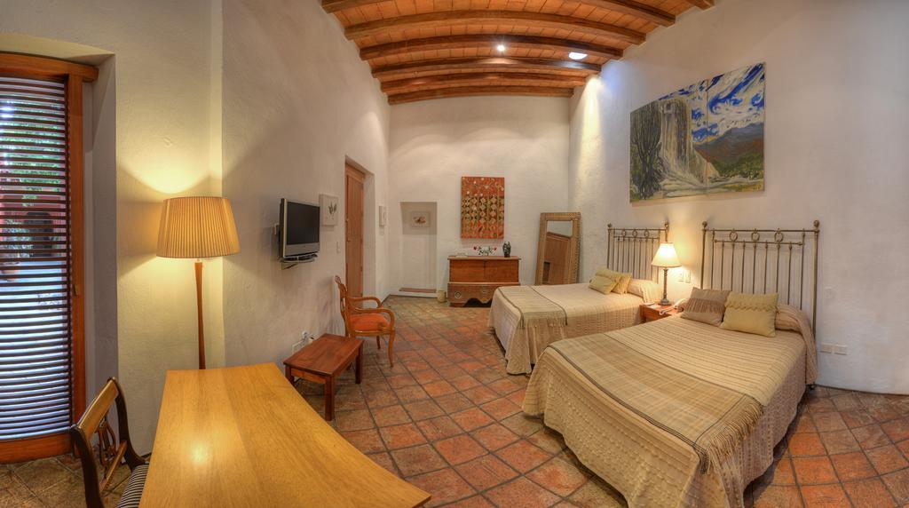 Hotel La Casona De Tita Oaxaca Kamer foto